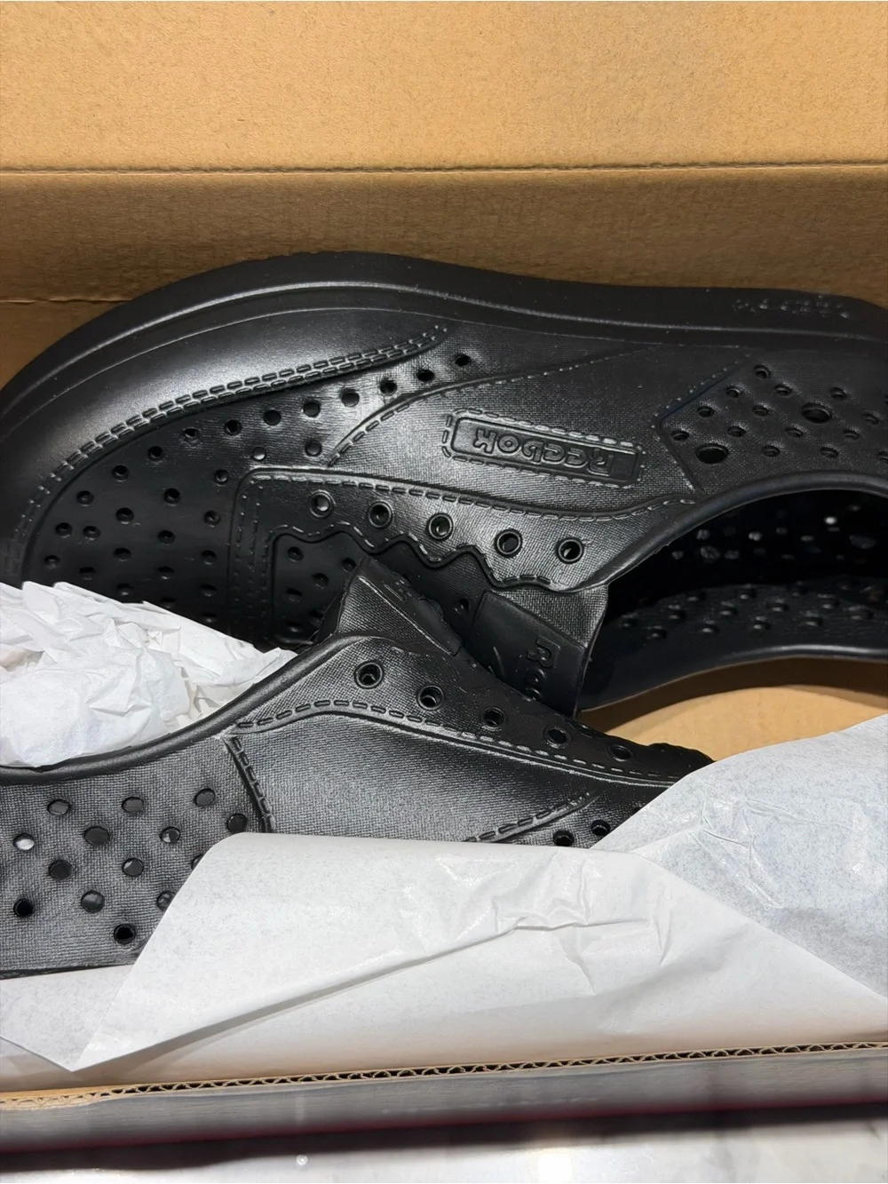 Reebok men slip